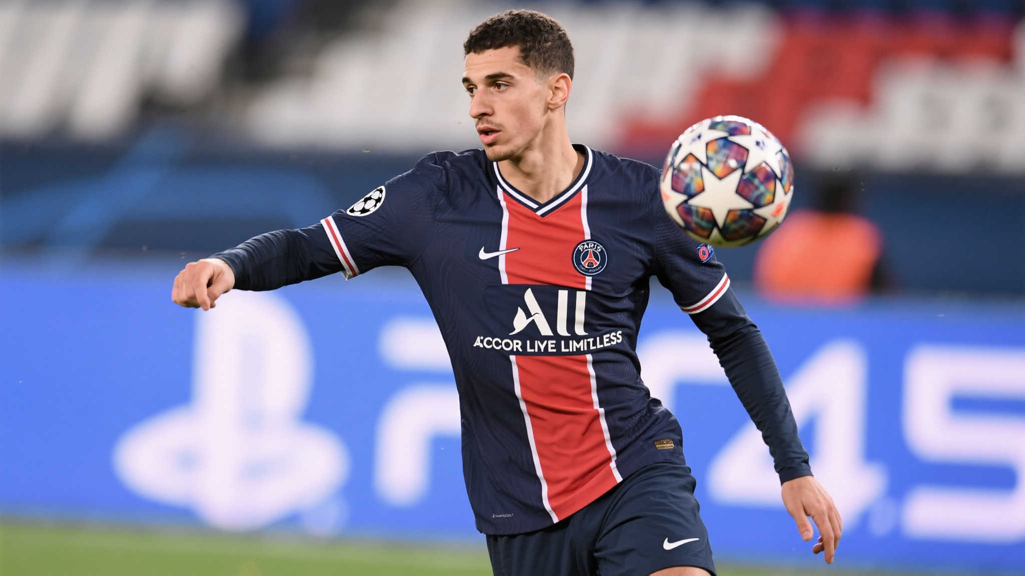 巅峰之路！28岁登贝莱单赛季49战斩获48球参与刷新纪录