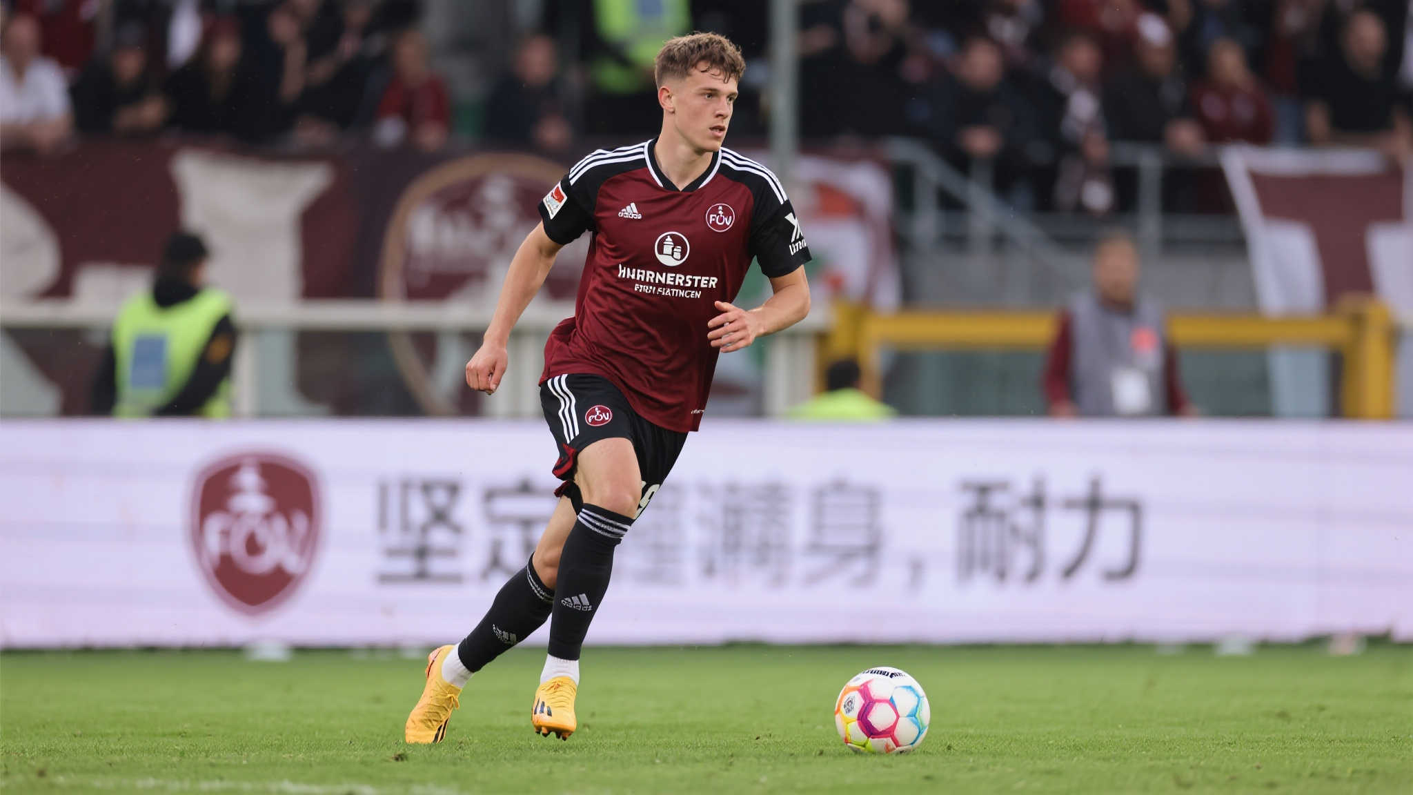 切尔西热刺盯上穆阿尼，他无心英超倾向留守尤文